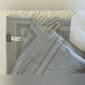 Chico’s NWOT Gray/Beige Scarf. Old Money. Coastal.